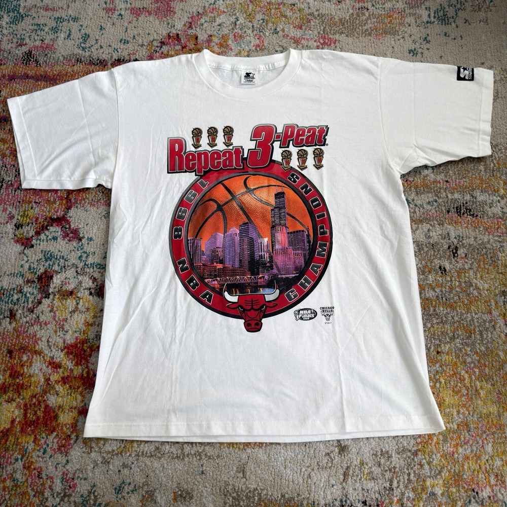 Vintage 1998 Starter Chicago Bulls Repeat 3-Peat NBA Finals T Shirt Men's Large